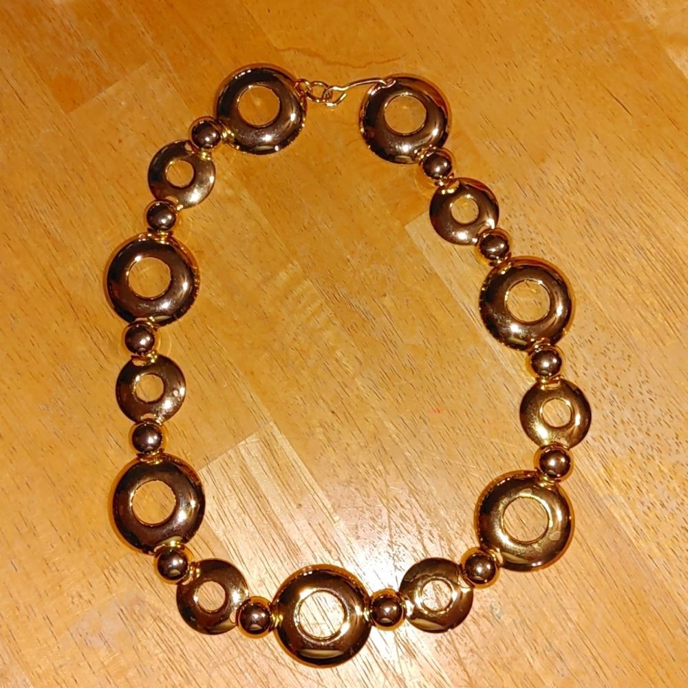 🍀3 for $25🍀Chunky circle goldtone necklace